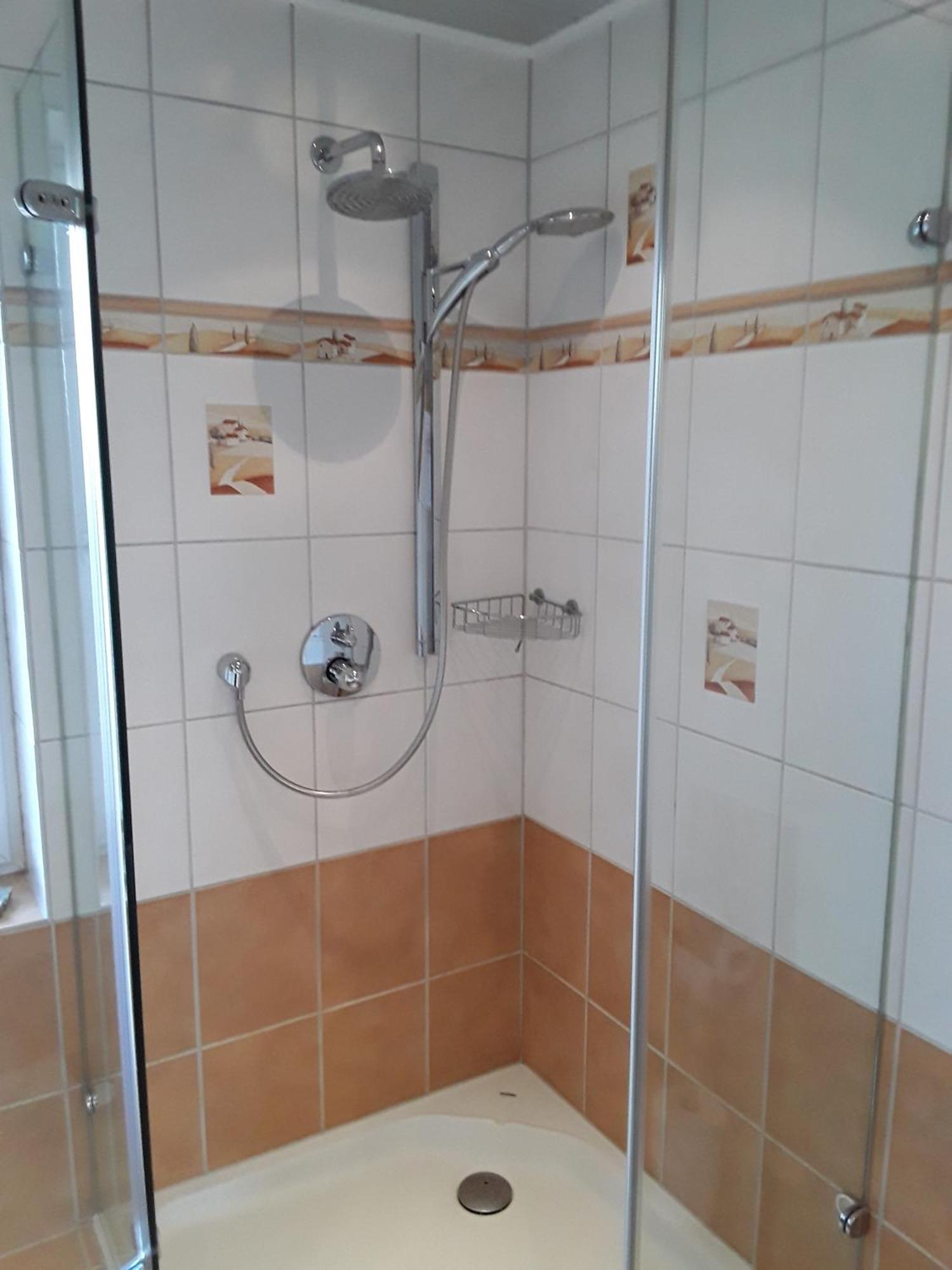 Biene'S Baerenstube Hotel Elze Bagian luar foto